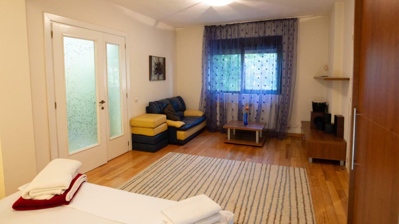 Nicole'S Apartment Bükreş Dış mekan fotoğraf